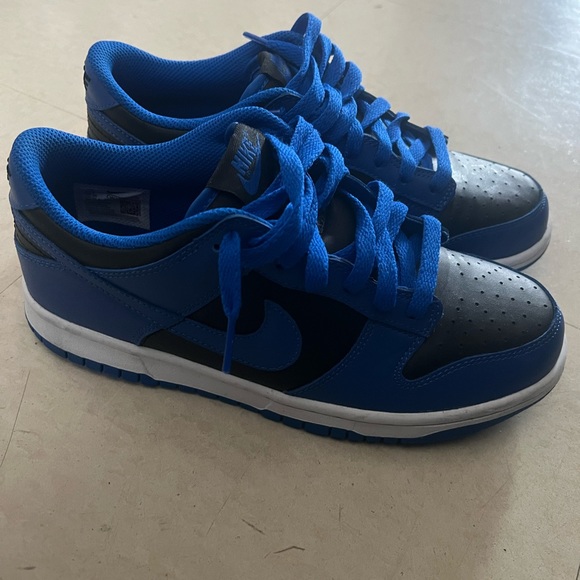 Dunks - Picture 2 of 5